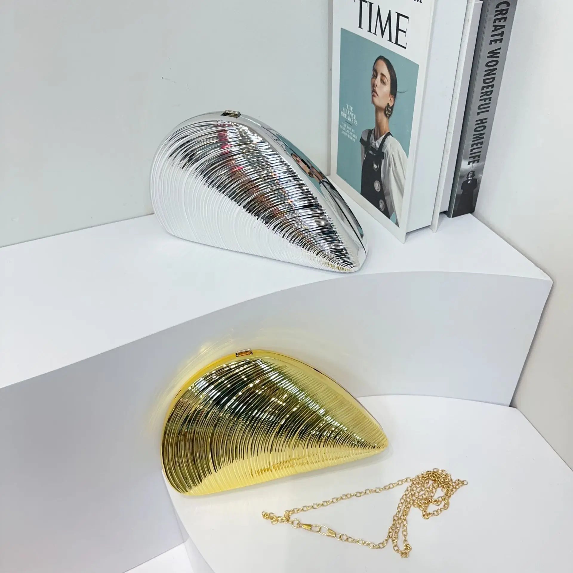 Retro Golden Silver Metal Large Shell Acrylic Bag