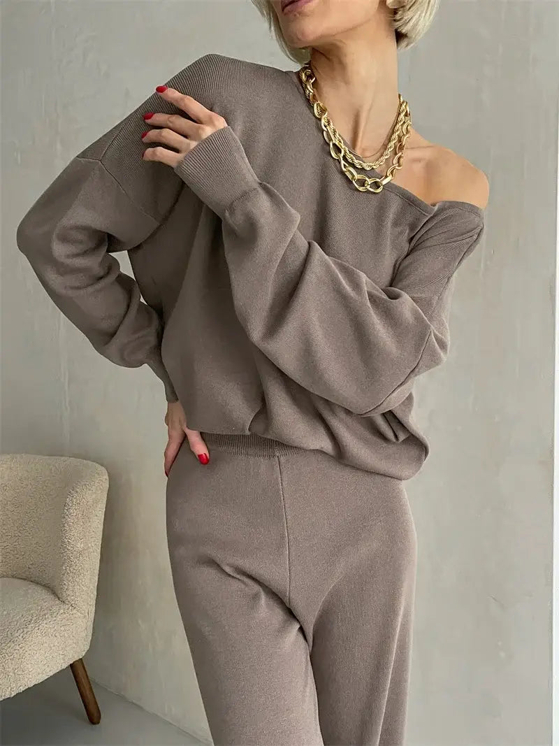 Elegant Winter Knit Pants Set Woman