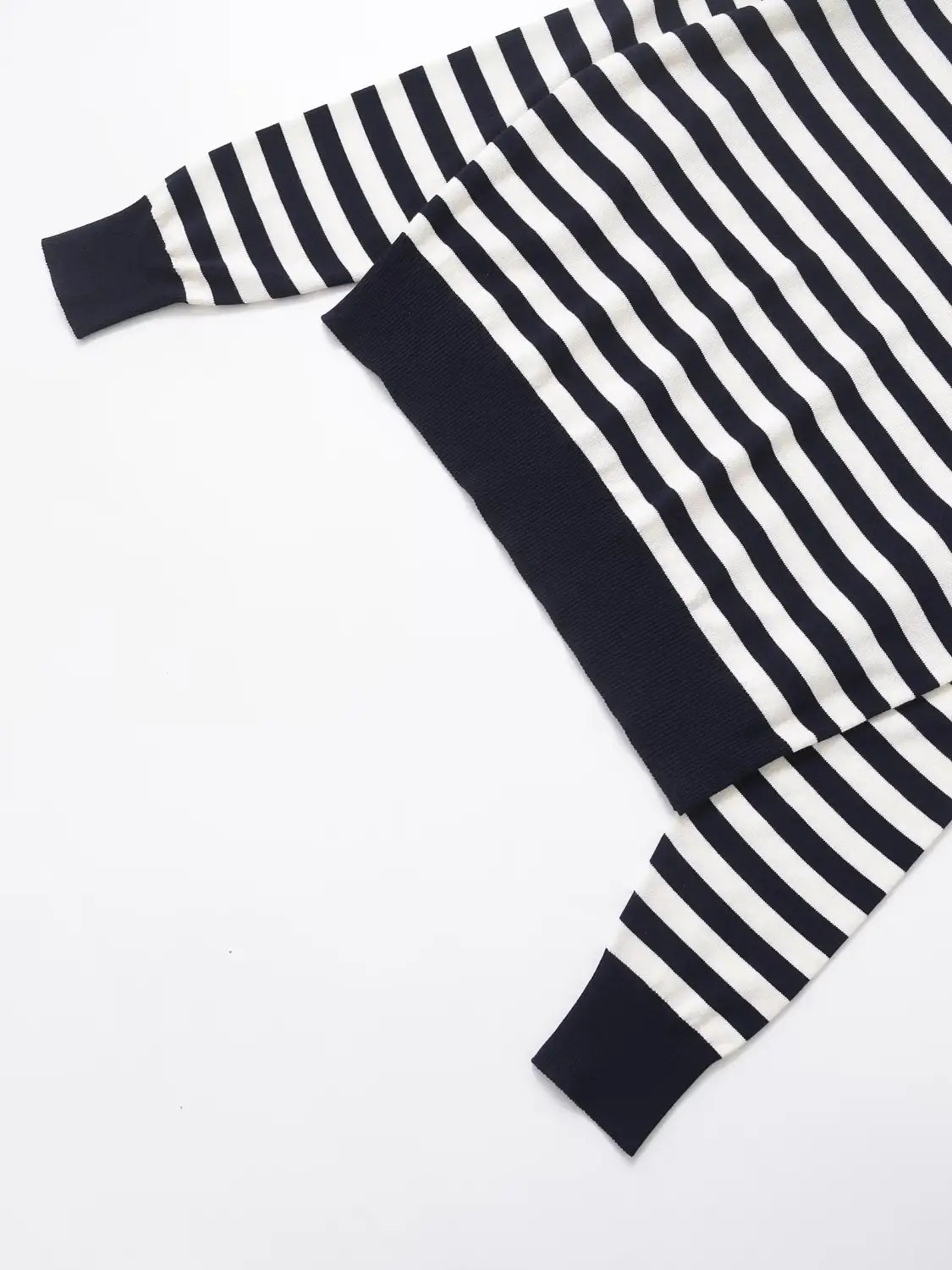 Women’s Round Neck Long Sleeve Striped Casual Loose Knitted Sweater