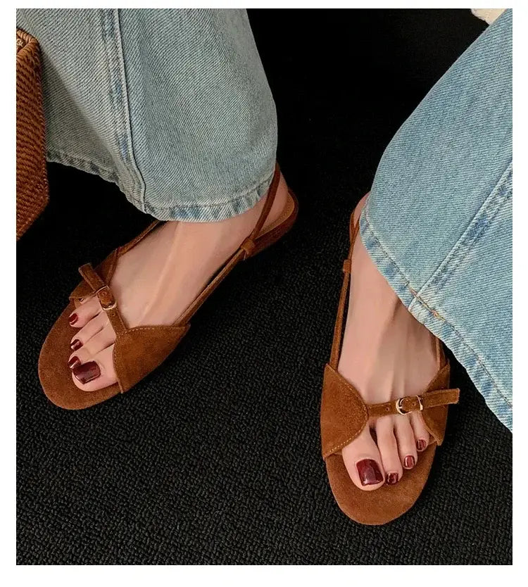 Vintage Line Flat Sandals