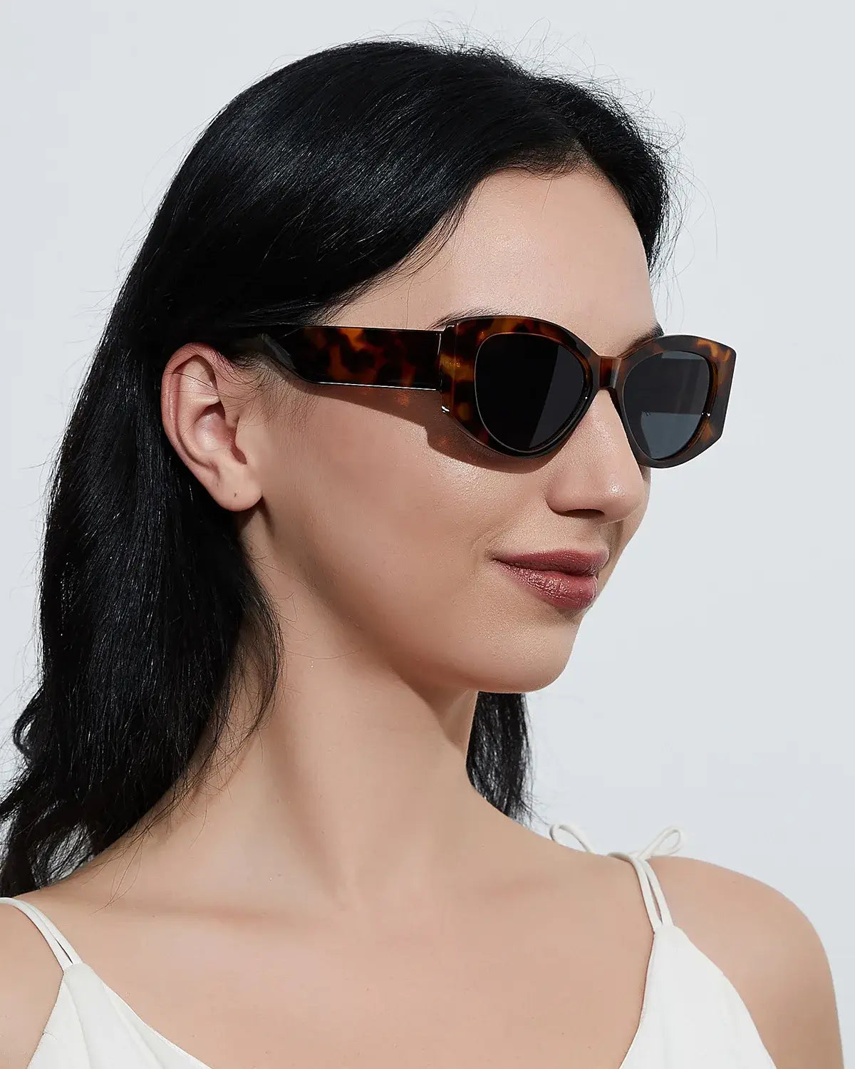 Cat Eye Shape Women Sunglasses