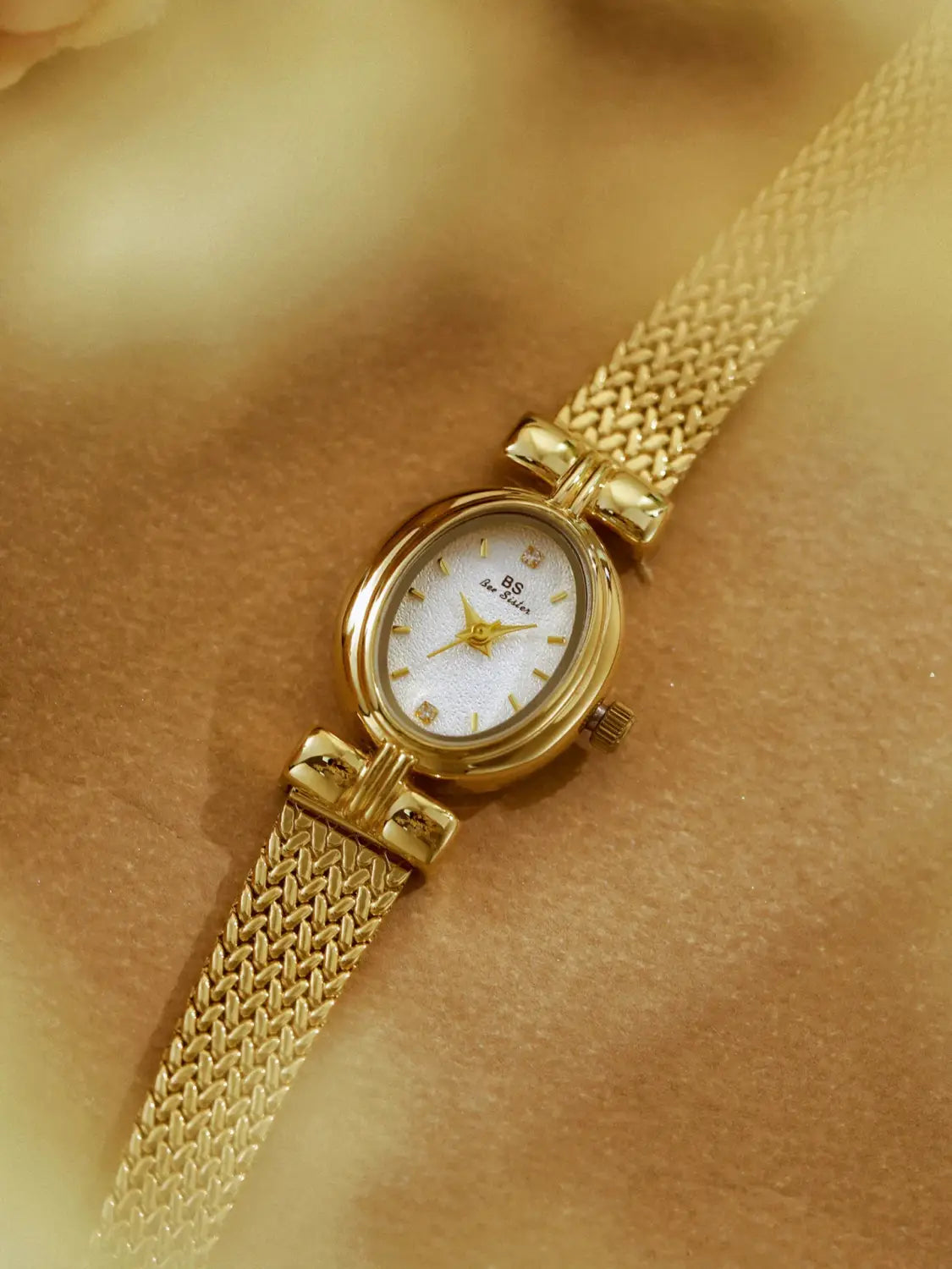 Ladies Watch Vintage Luxury High Quality Gold Oval Small Wrist