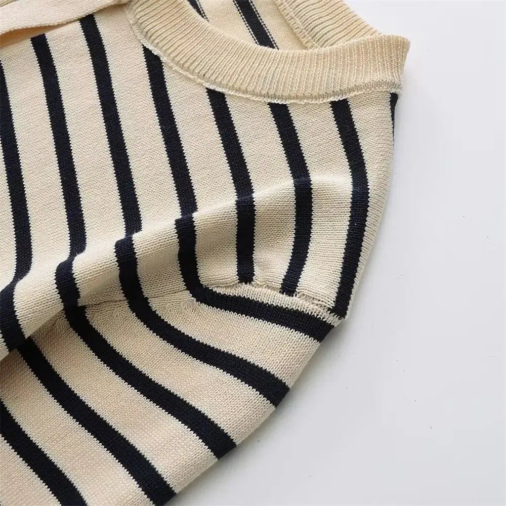 Women’s Simple Round Neck Long sleeved Striped Fine Knitted Cardigan