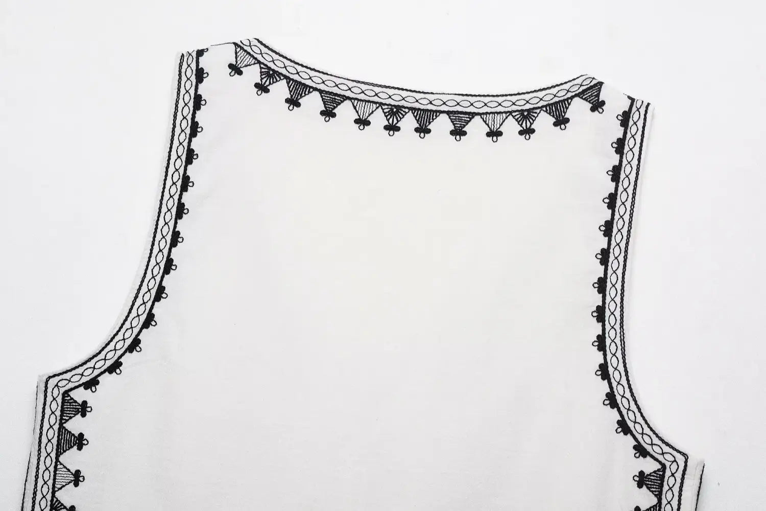 Women’s Casual Embroidered V-neck Vest With Wide-leg Shorts