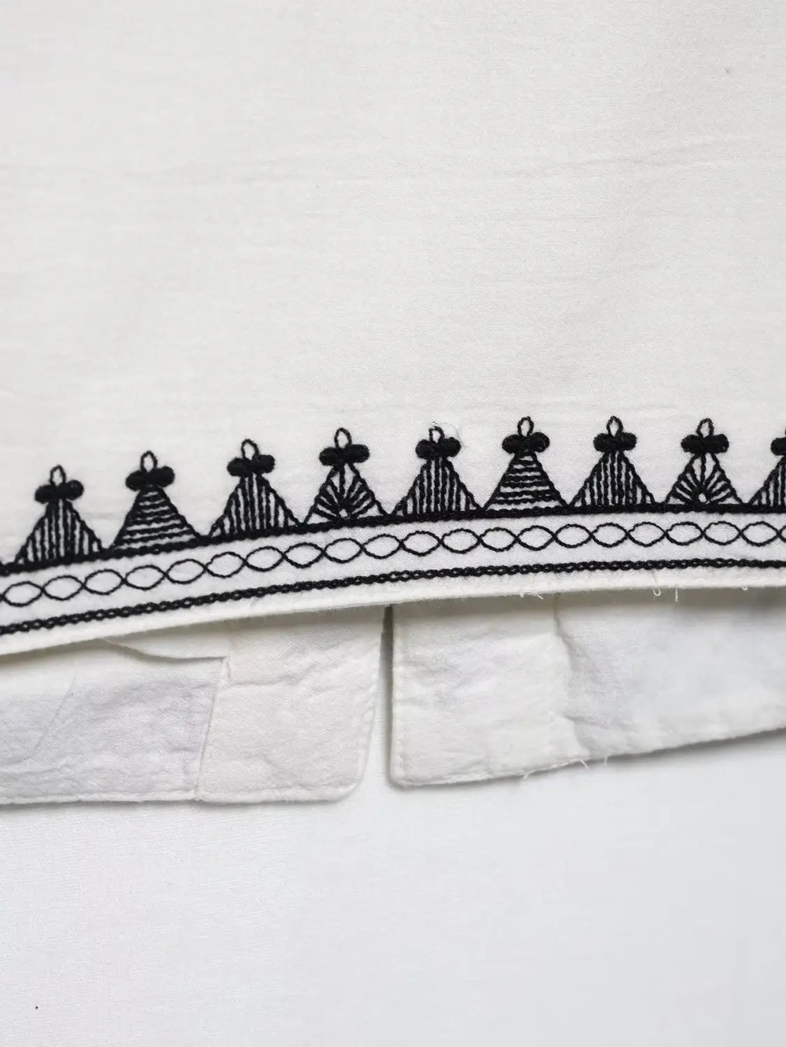 Women’s Casual Embroidered V-neck Vest With Wide-leg Shorts