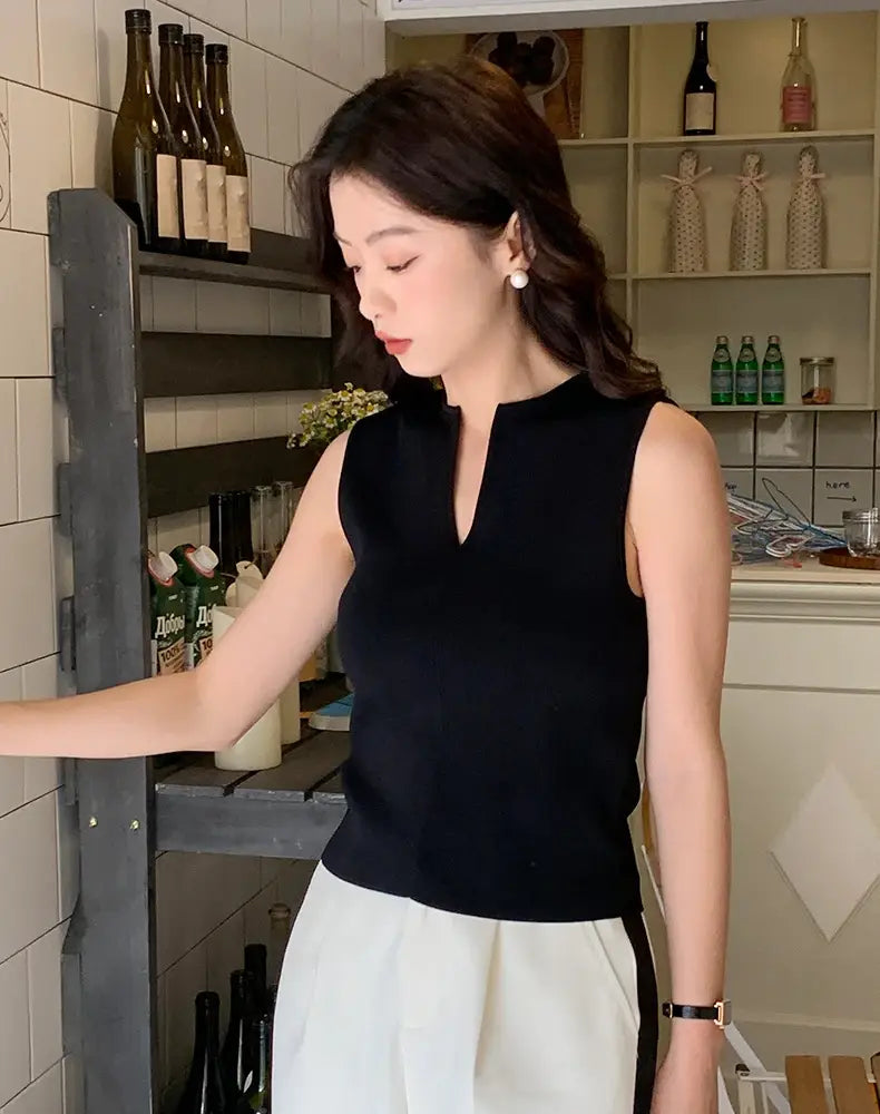 Women V-neck Breathable Sleeveless Knit Tank Top