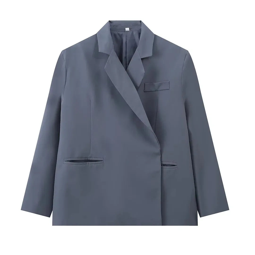 Moderner Blazer mit einfarbigem Revers und versteckter Schnalle 