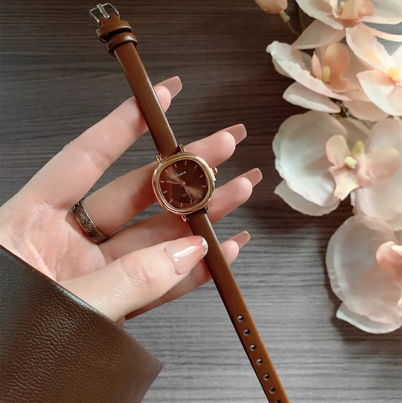 Square Exquisite Girls’ Watch Brown Strap Simple and Versatile