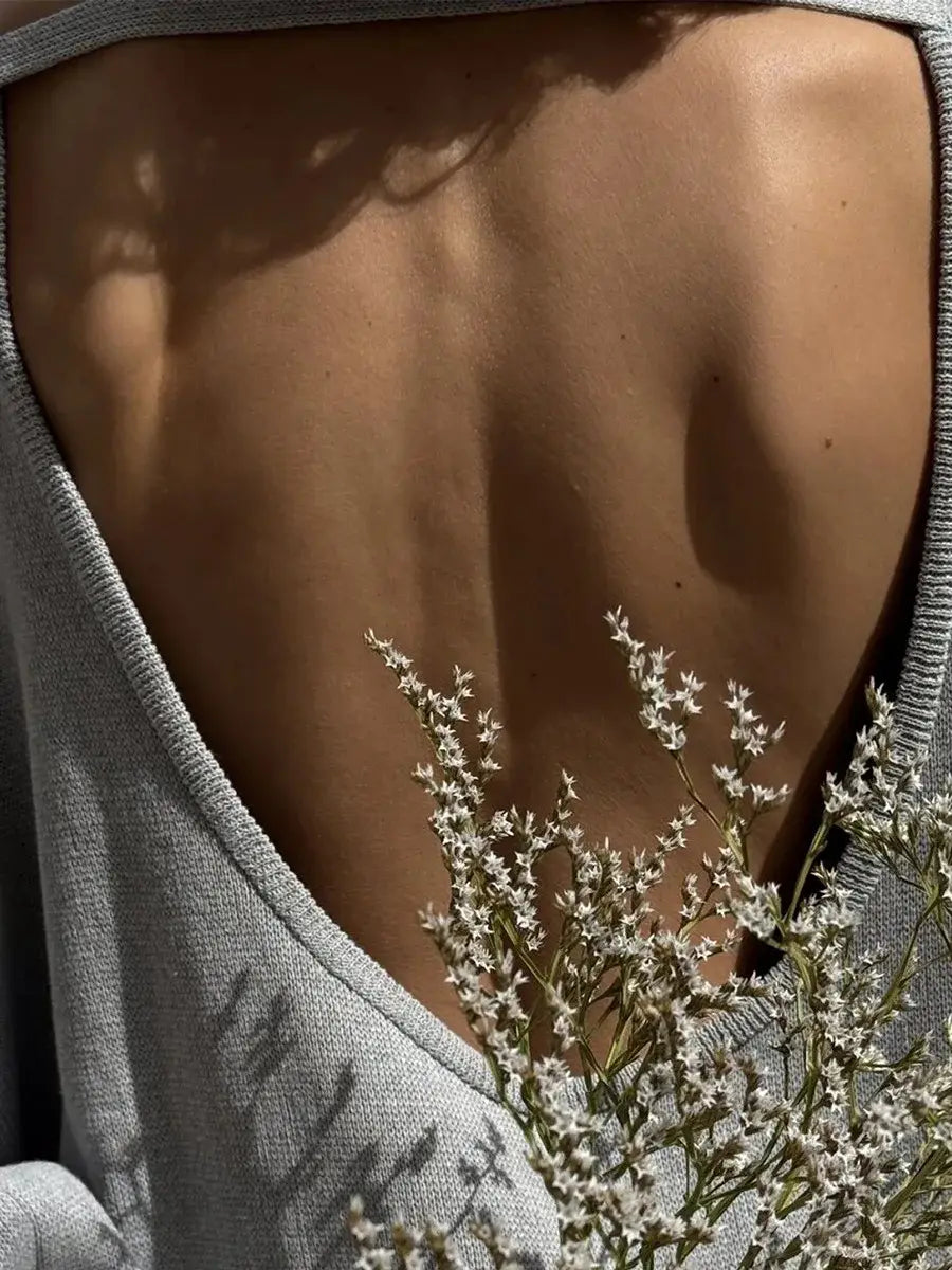 Backless O-neck Cotton Knit Sweater