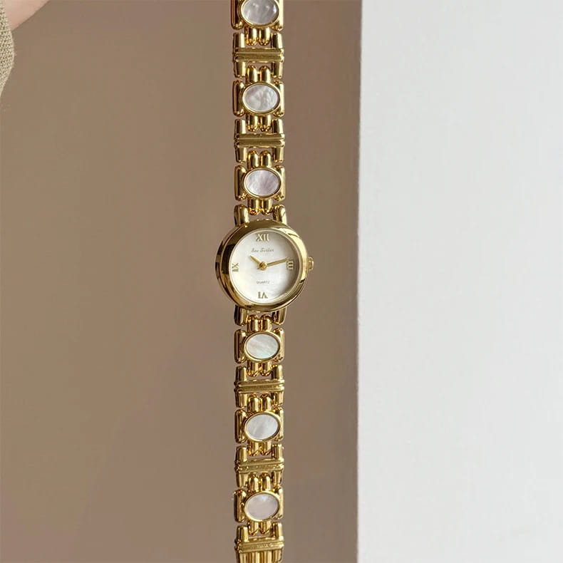 Women Watch Shell High Quality Bracelet Quartz Wristwatch
