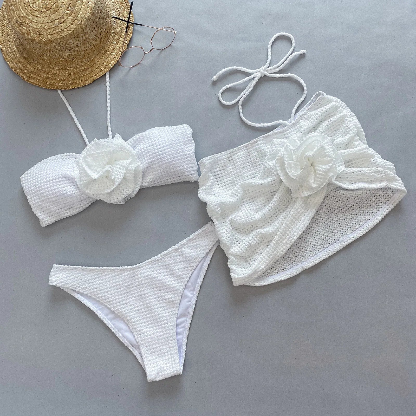 Flowers Three Pieces Bikini Set Swimsuit For Women - Norellé