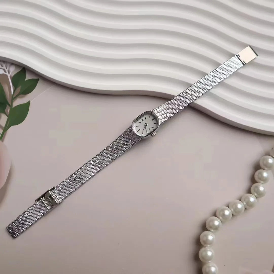 Women’s Watch Vintage Gold Luxury High end