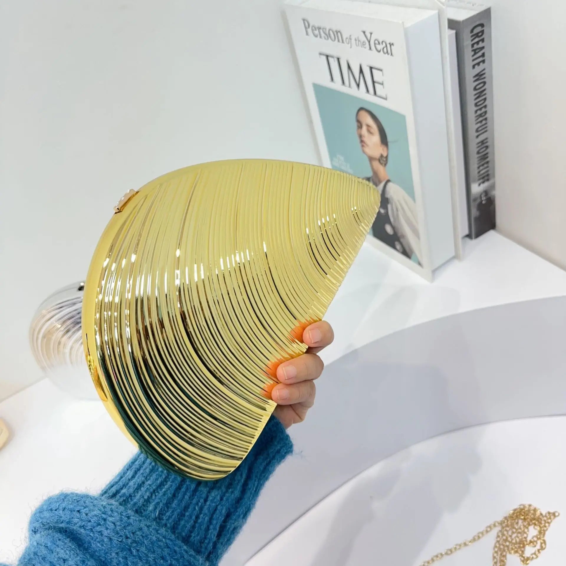 Retro Golden Silver Metal Large Shell Acrylic Bag