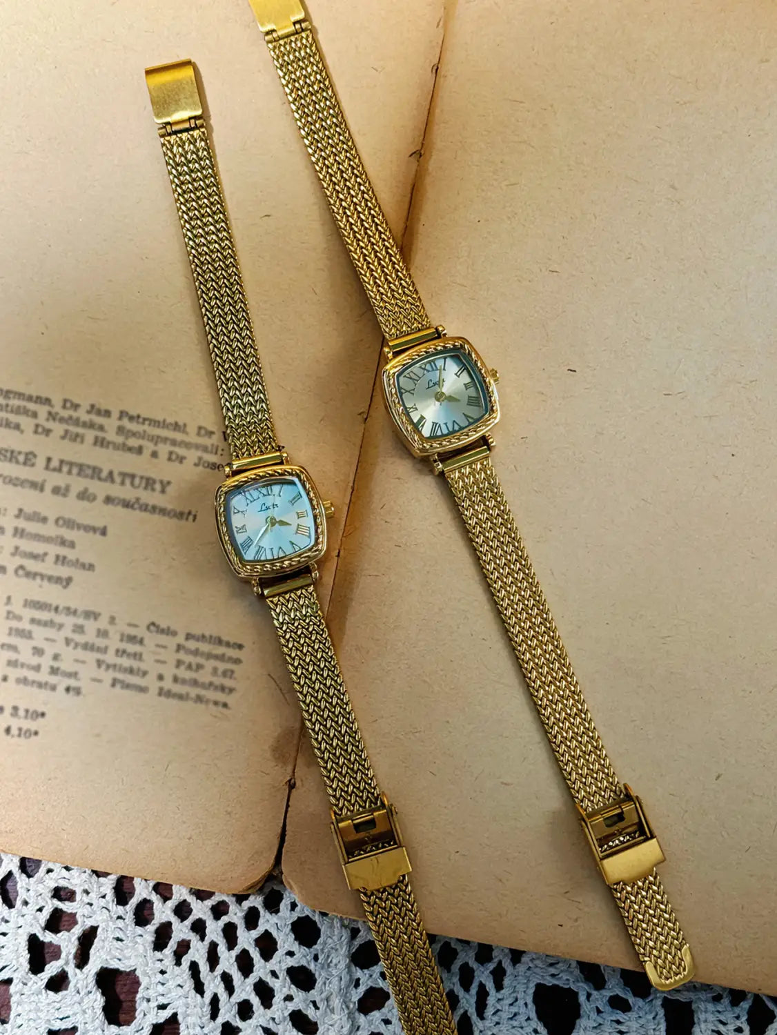 French Vintage Style Gold Dial Quartz Copper Watchband Women’s Wristwatch