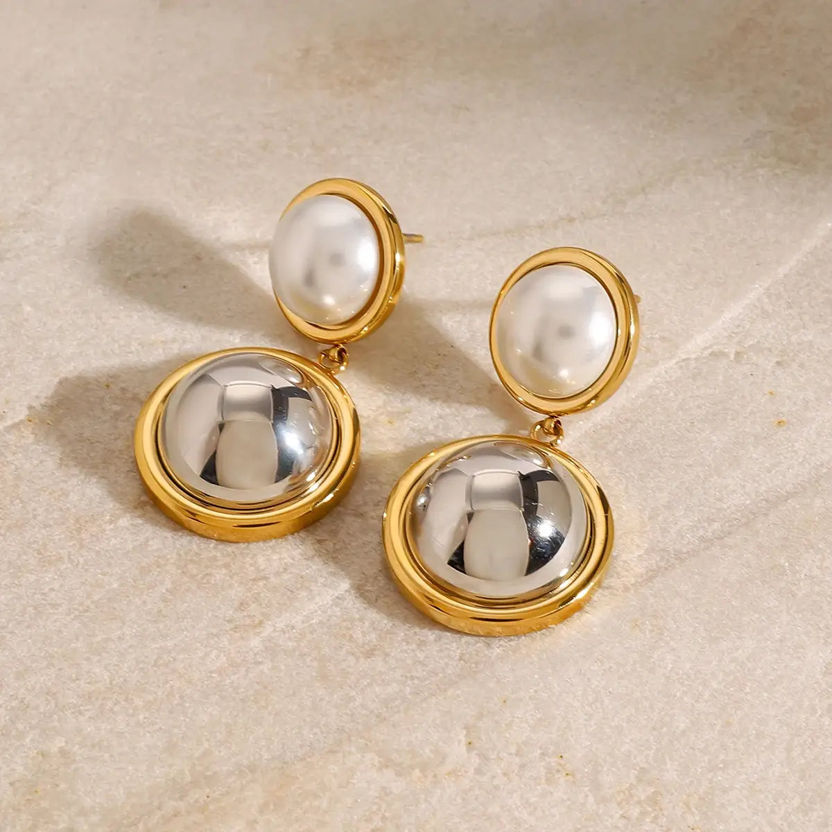 Pearl Two tone Round Earrings