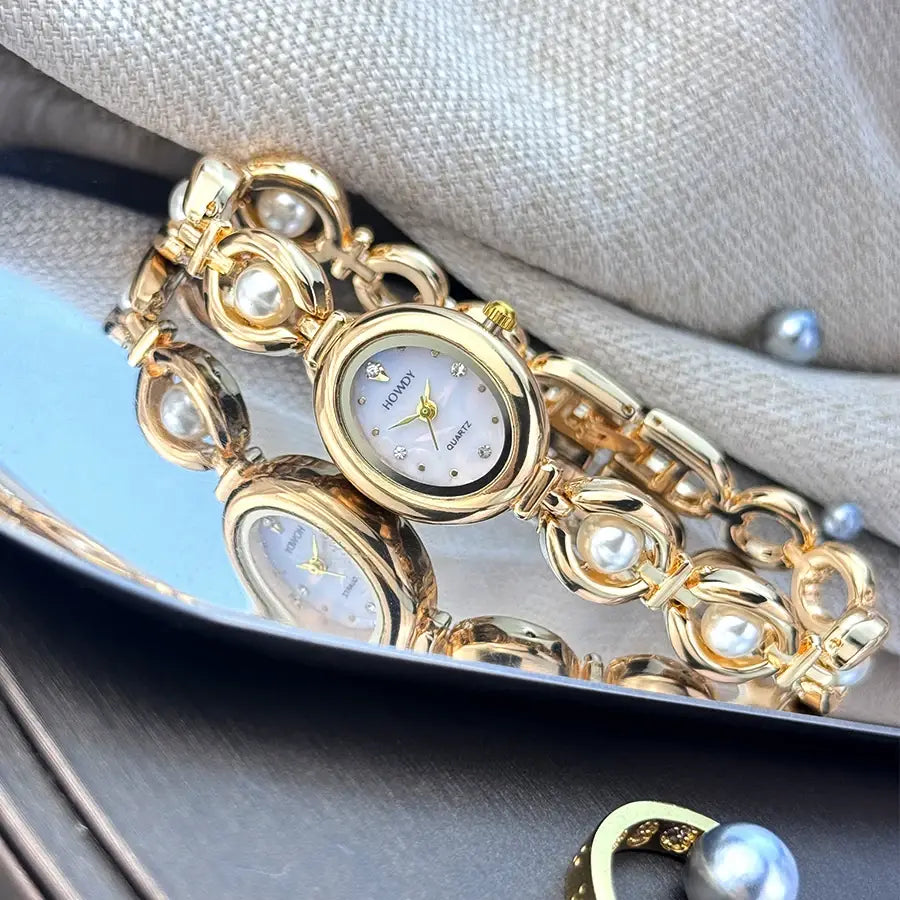 Ladies’ Oval Sun Print Rhinestone Dial Elegant Lady Quartz Watch