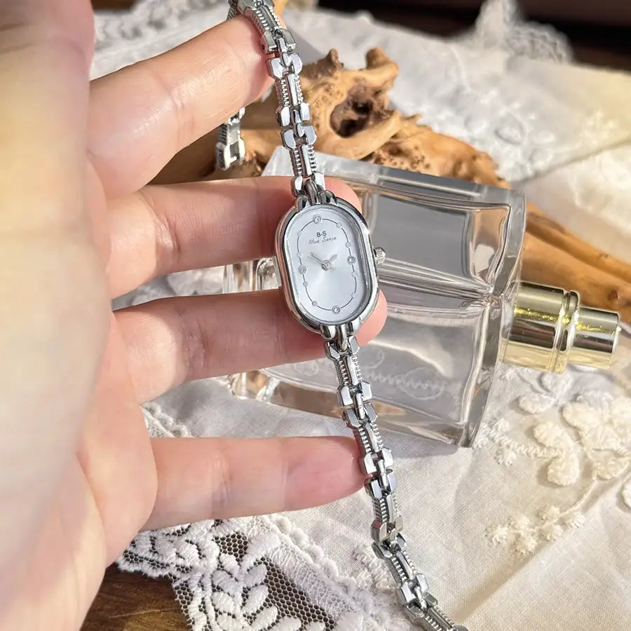 Ladies Vintage Luxury Quartz Watch