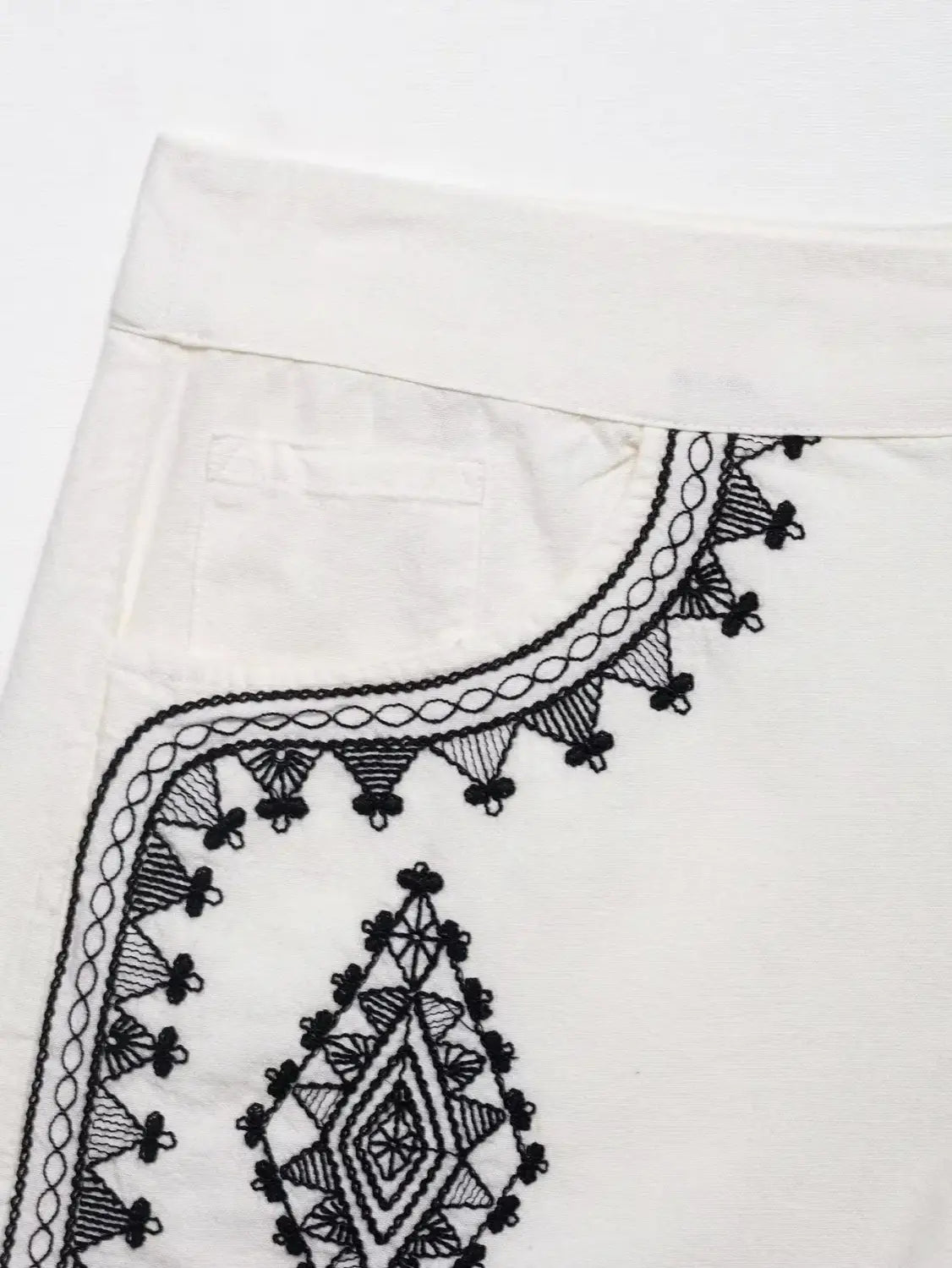 Women’s Casual Embroidered V-neck Vest With Wide-leg Shorts