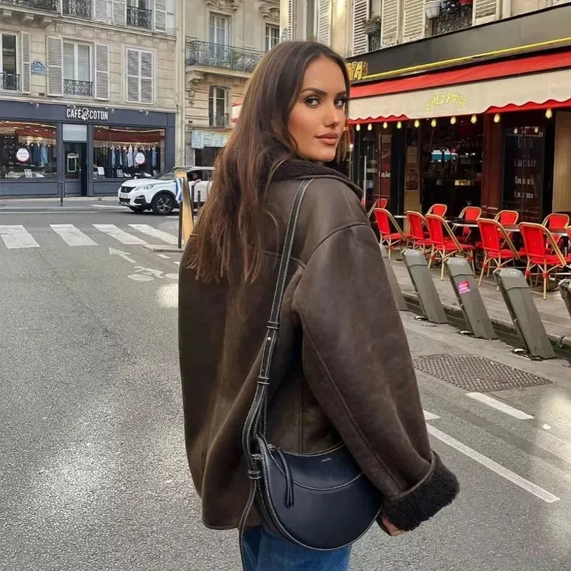 Dicke Kunstlederjacke für Damen 