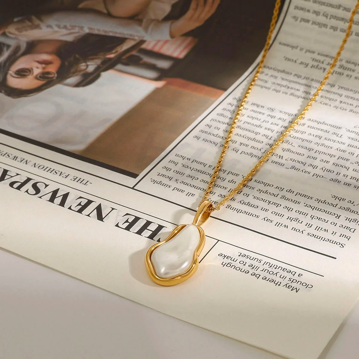 Pearl Necklace Irregular Geometric Pendant