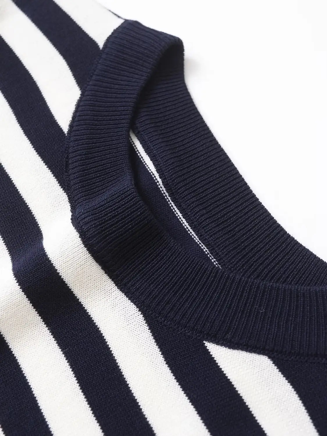 Women’s Round Neck Long Sleeve Striped Casual Loose Knitted Sweater