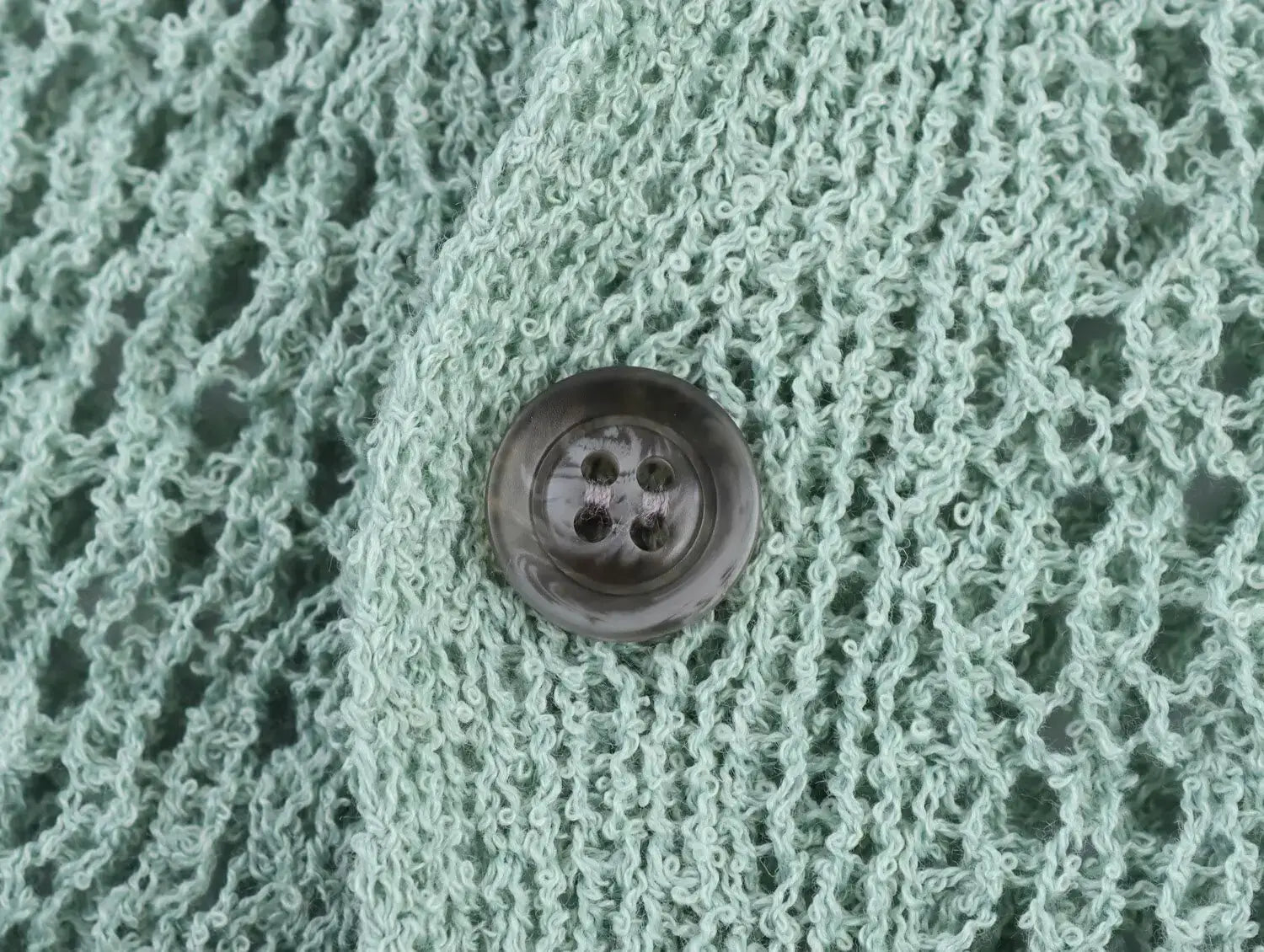 Women’s Slim Fit Knitted Cardigan