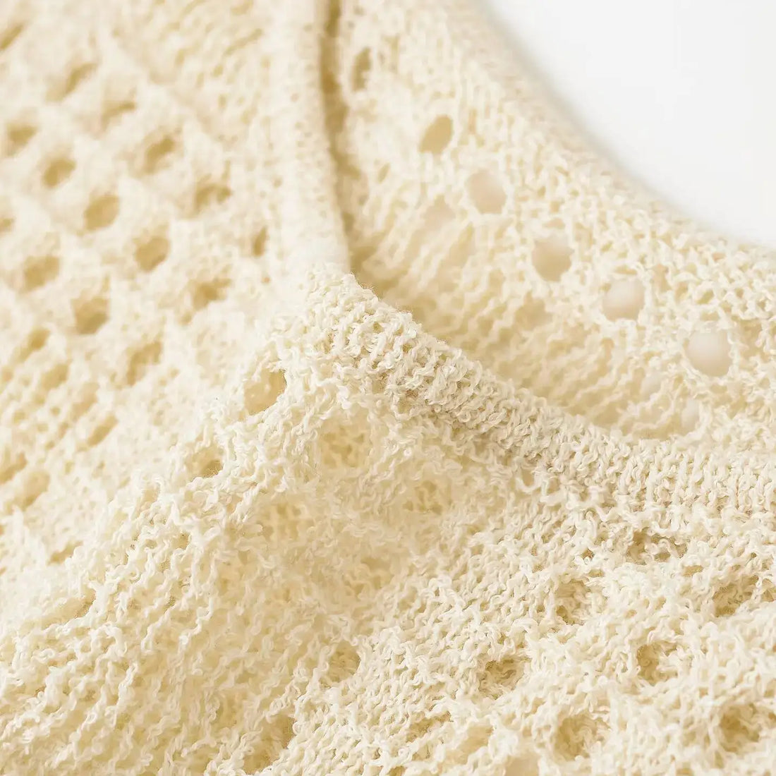 Women's Hollow Knitted Vest Slim-fit Round Neck Sleeveless