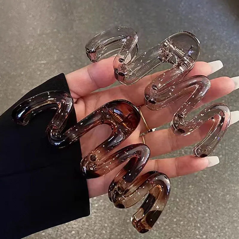 Women's Wavy High Glossy Amber Brown Plastic Hair Clip