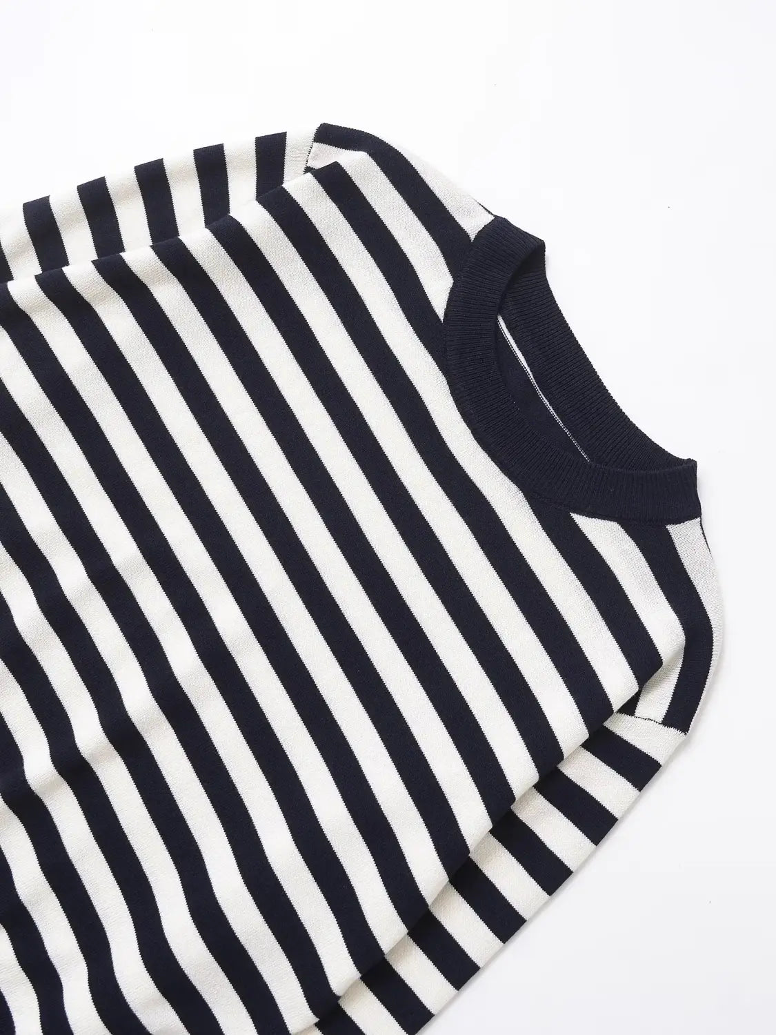 Women’s Round Neck Long Sleeve Striped Casual Loose Knitted Sweater