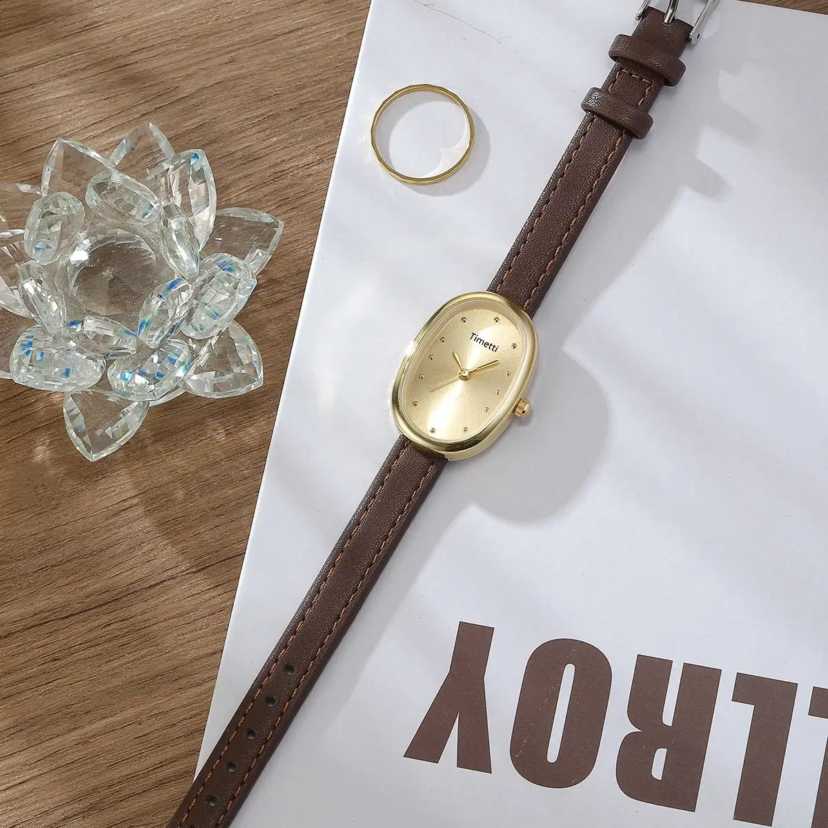 Women’s Literary Belt Casual Retro Small Square Quartz Watch