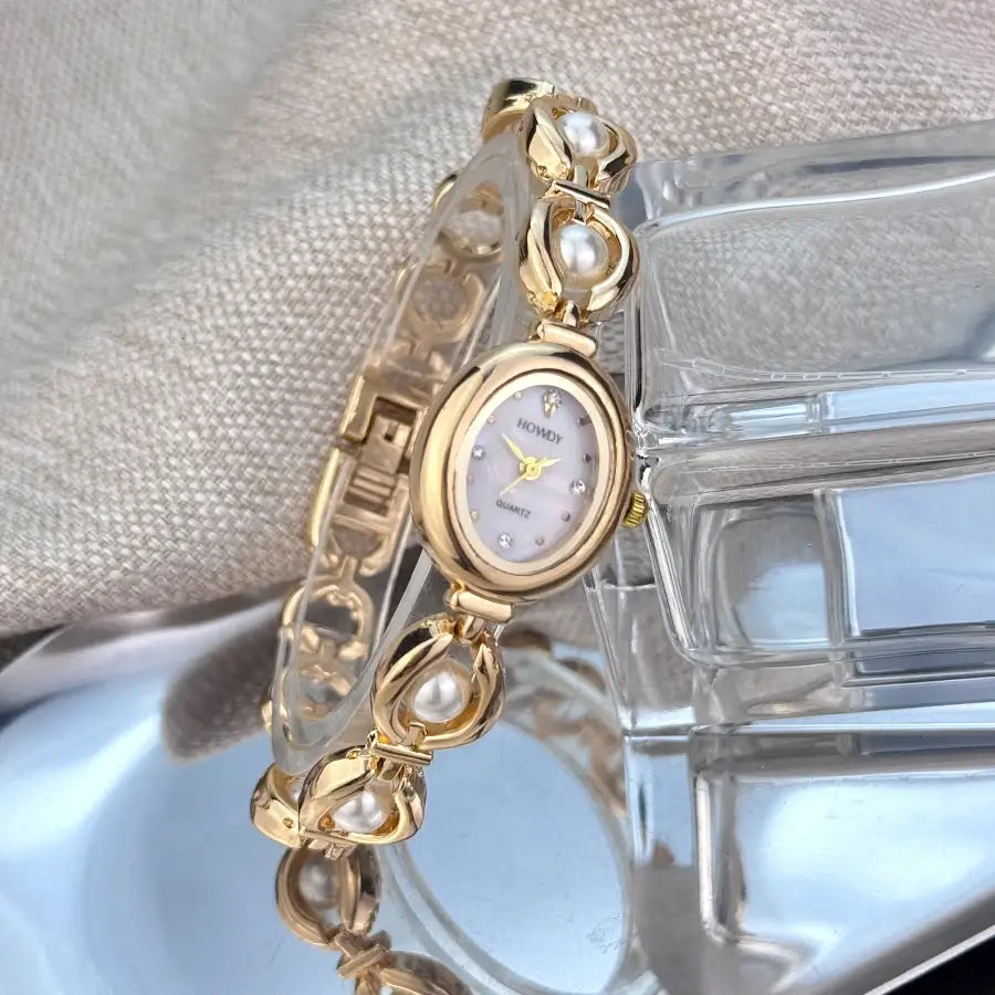 Ladies’ Oval Sun Print Rhinestone Dial Elegant Lady Quartz Watch