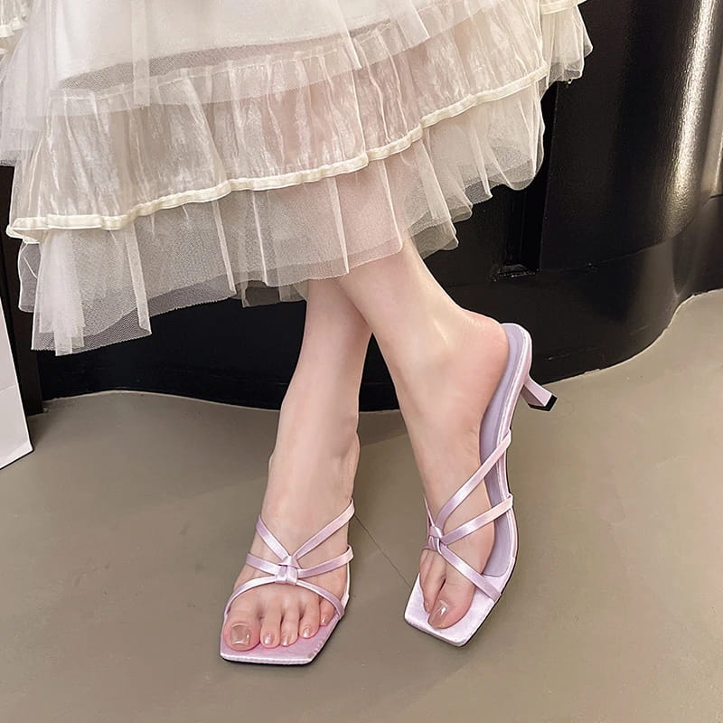 Square Head Open-toed Women’s Slippers