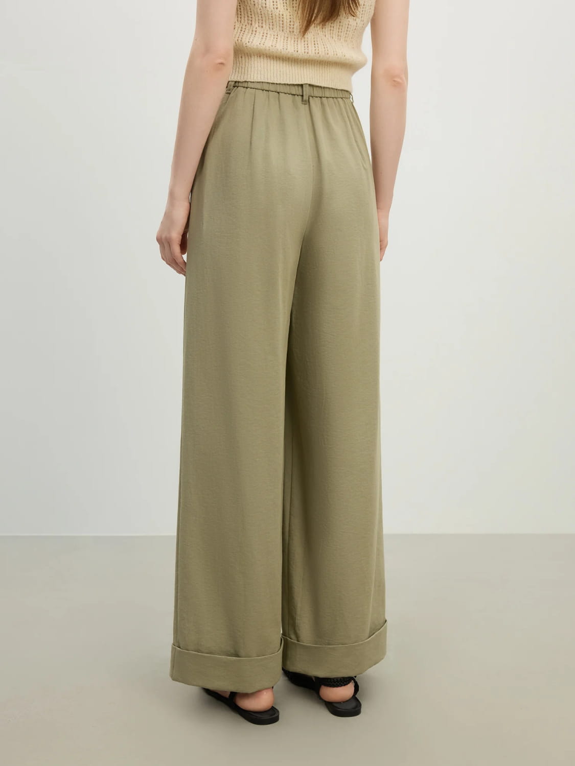 Double Pleat Slimming Straight-Leg for Women