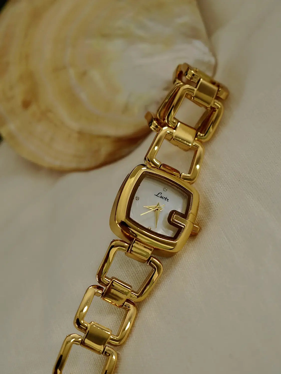 Women’s Elegant High-End Luxury Quartz Watch Stainless Steel Band Rhinestone & Mother Of Pearl Dial