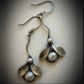 Cross-border Retro Petals Pearl-studded Earrings - Norellé