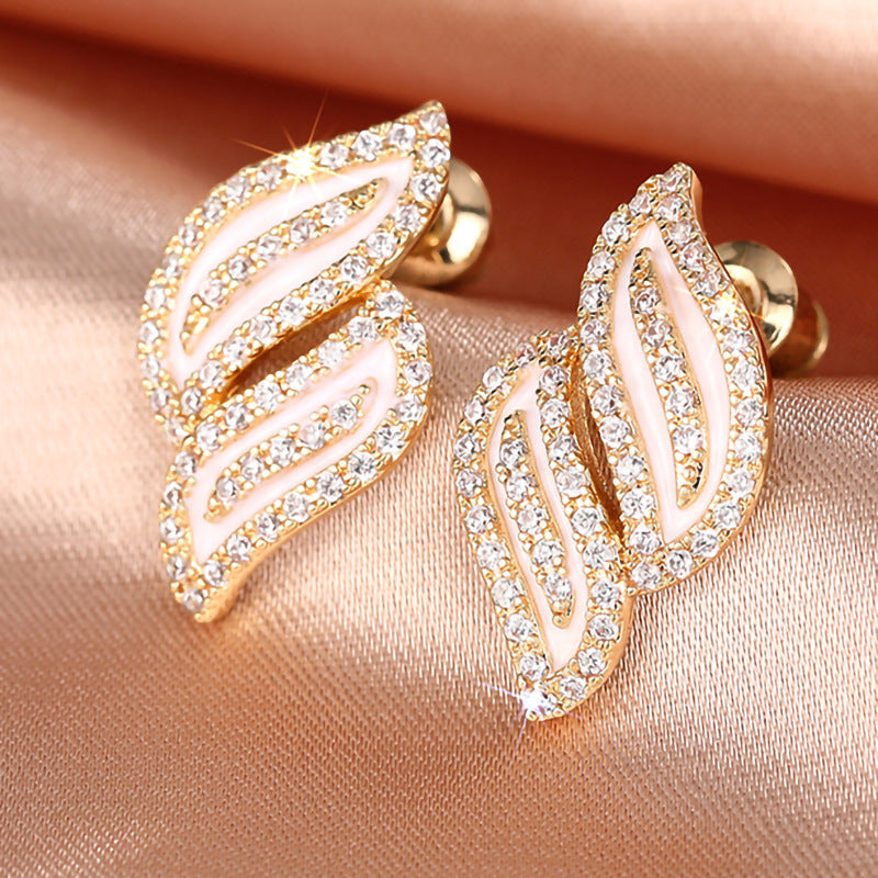Elegant Leaf Earrings Fashion Earrings - Norellé