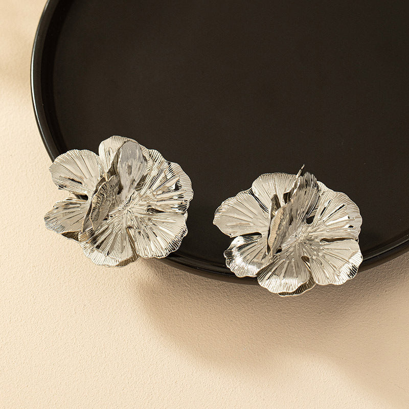 Geometric Cold Wind Electroplated Metal Plant Flower Earrings - Norellé