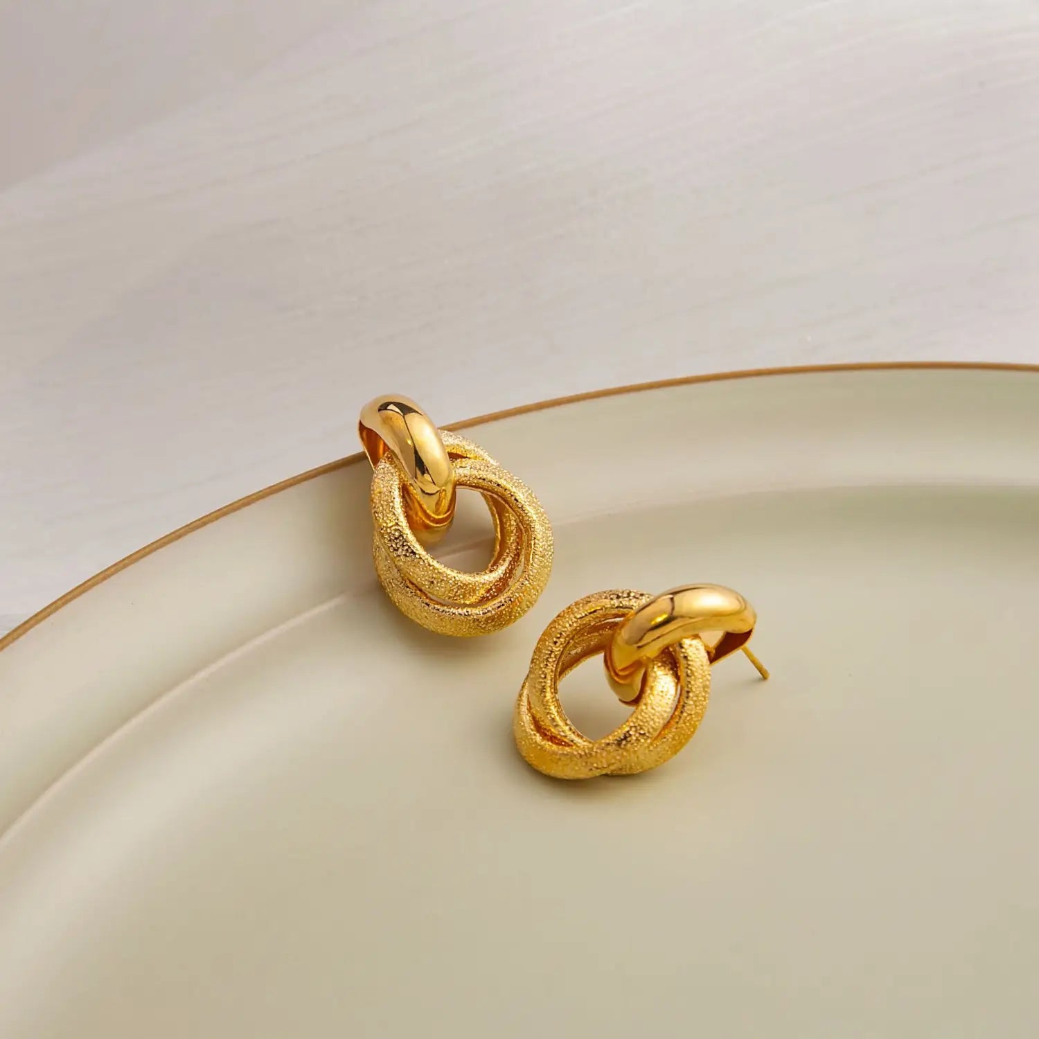 Silver Needle Retro Hoop Earrings