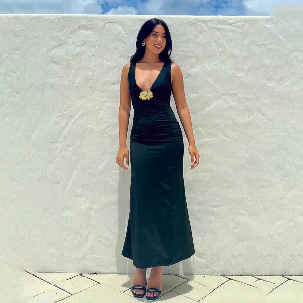 V-neck Sheath Dress - Norellé