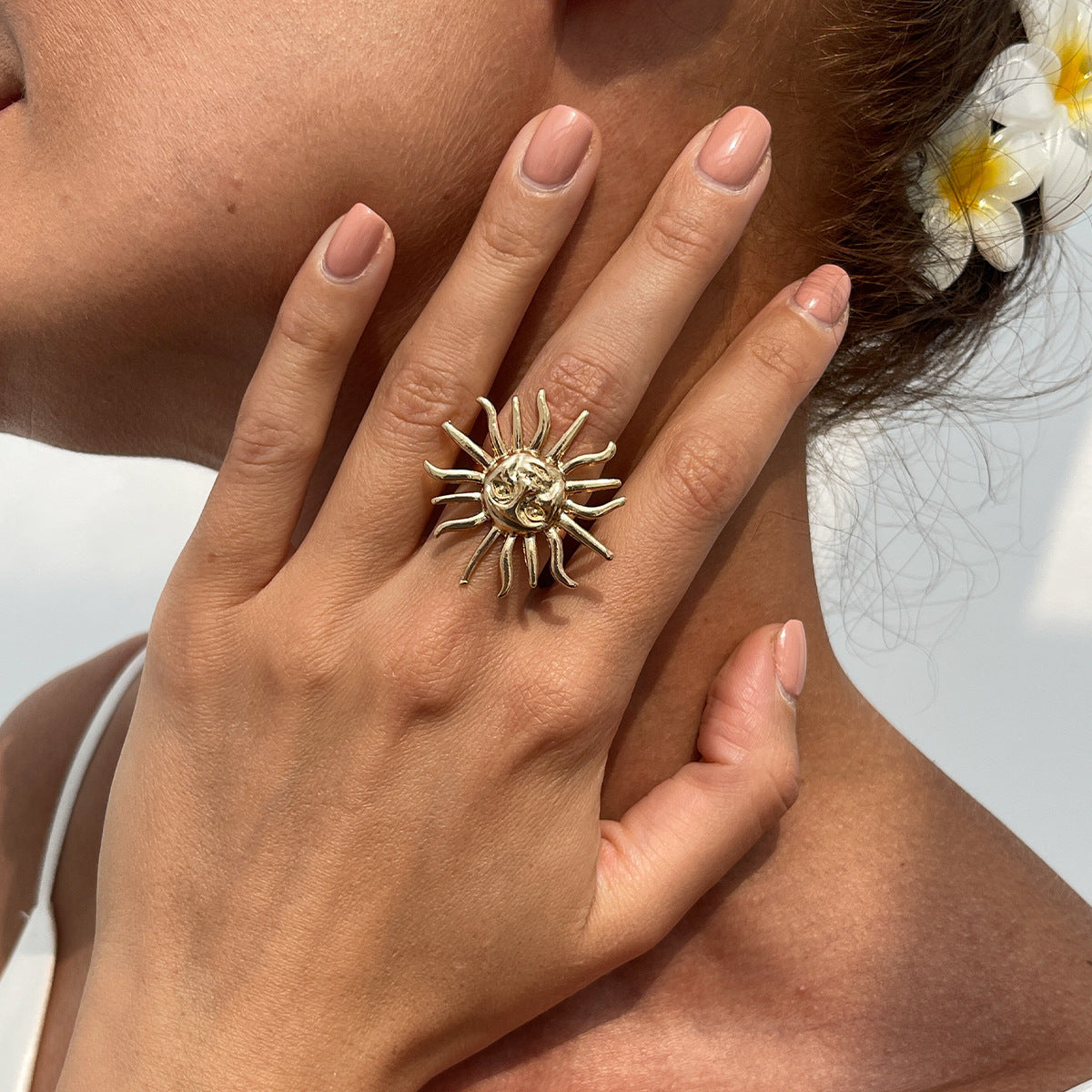 Exaggerated Face Sun Alloy Ring Suit Vacation Beach Geometric Adjustable Ring - Norellé