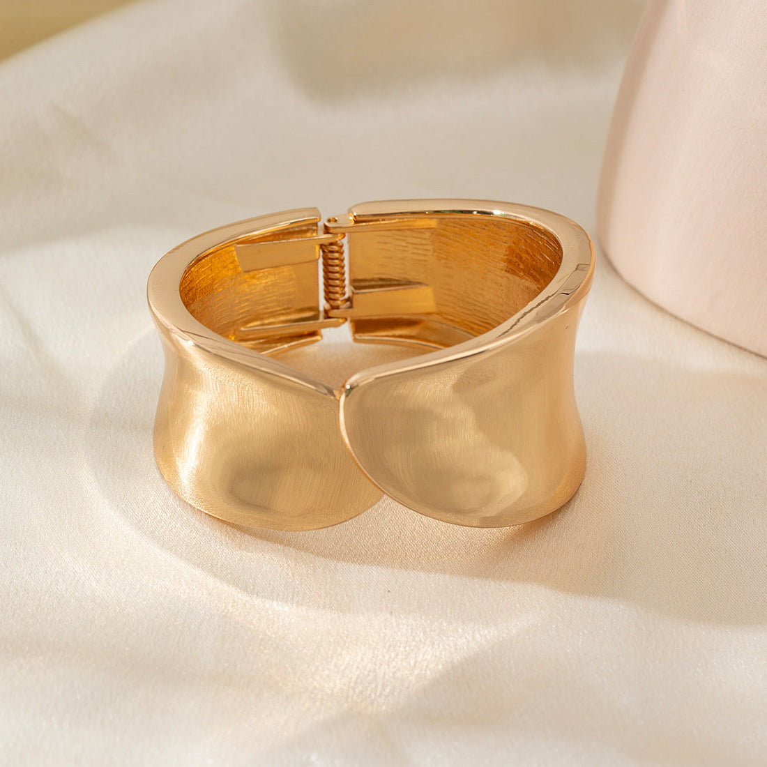 Personalized Hammered Irregular Gold Bracelet For Women - Norellé