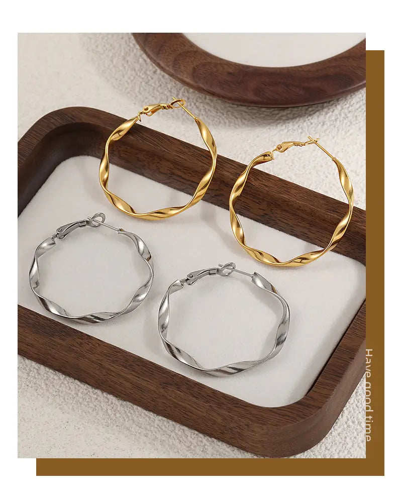 Women’s Titanium Steel Gold-plated All-match Ear Clip