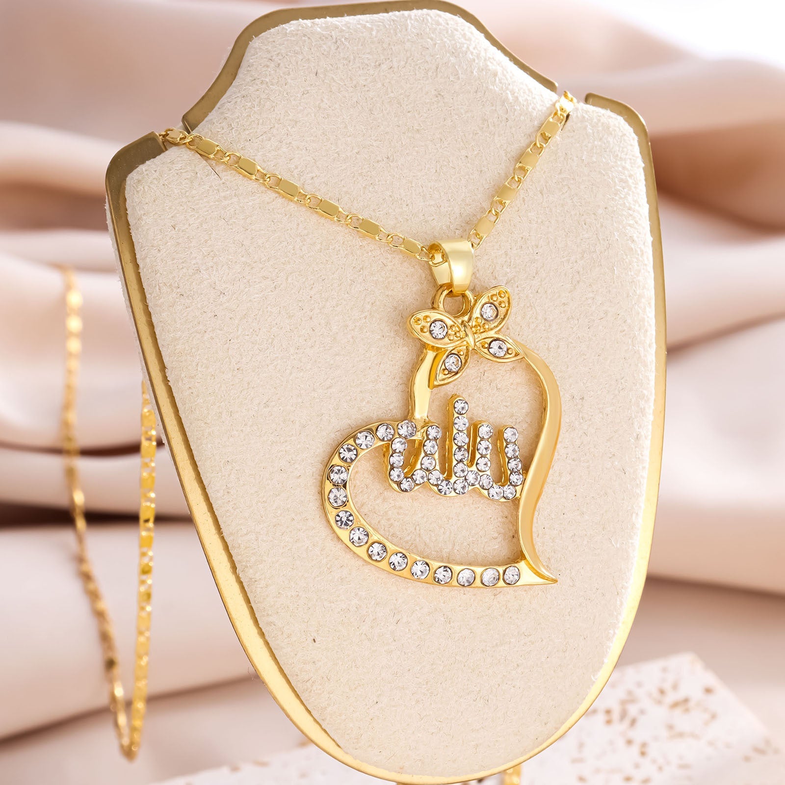 Creative Heart Full Diamond Fashion Hollowed-out Necklace - Norellé