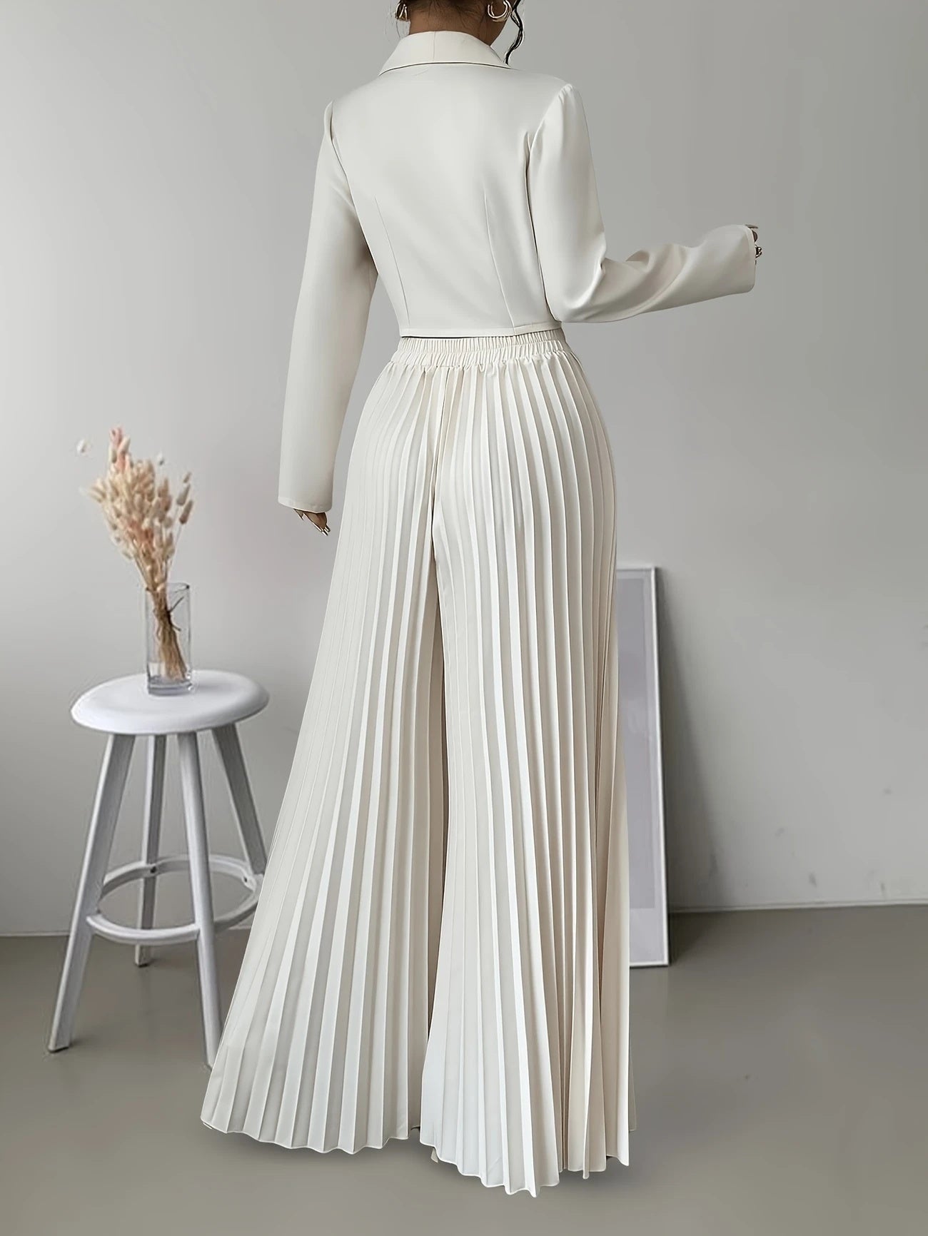 Top Set Long Sleeved Pleated Skirt - Norellé