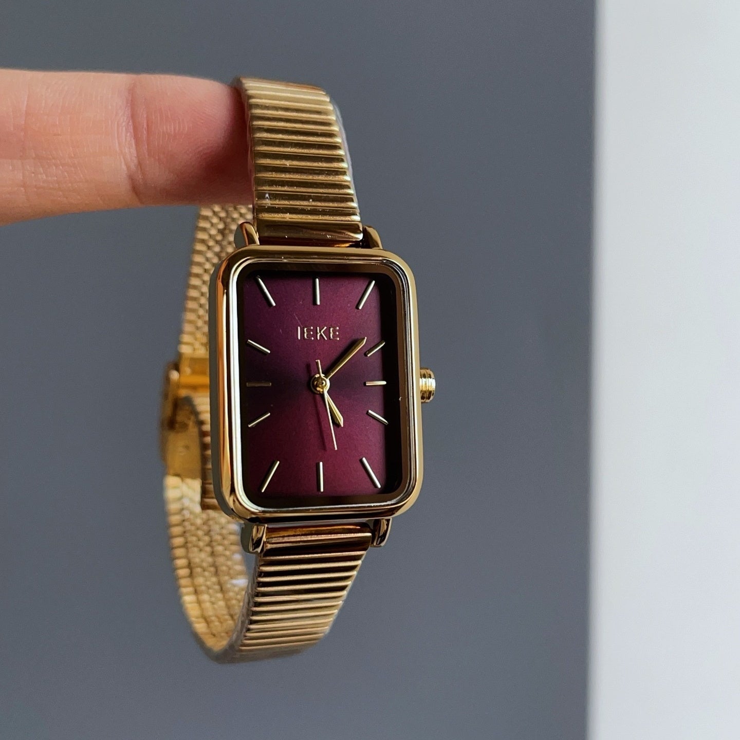 Retro Ankela Red Series Chain Watch Women - Norellé