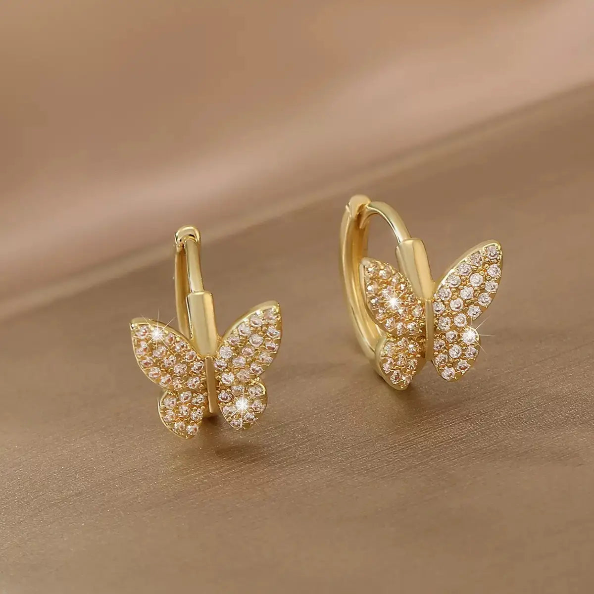 Fashion Copper Inlaid Zirconium Butterfly Ear Ring Niche
