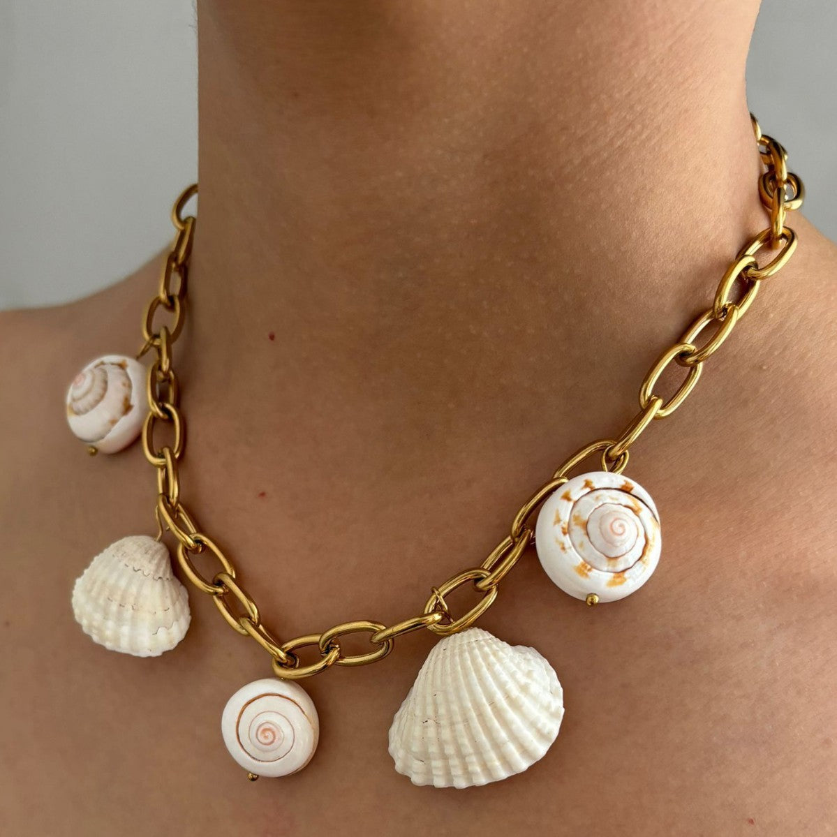 Personality Stylish Metal Chain Conch Shell Necklace - Norellé