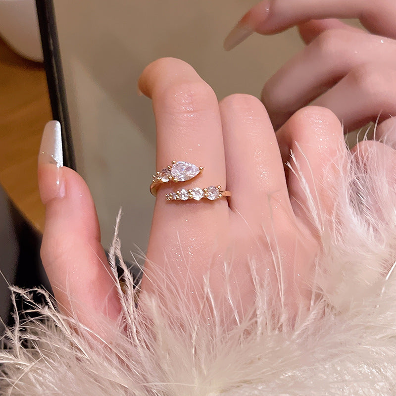 Niche High-grade Zircon Snake Ring - Norellé