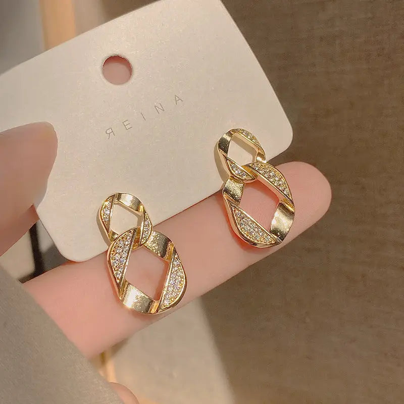 Retro Minority Design Sense Simple Personality Diamond Micro-inlaid Female Ear Rings - Norellé