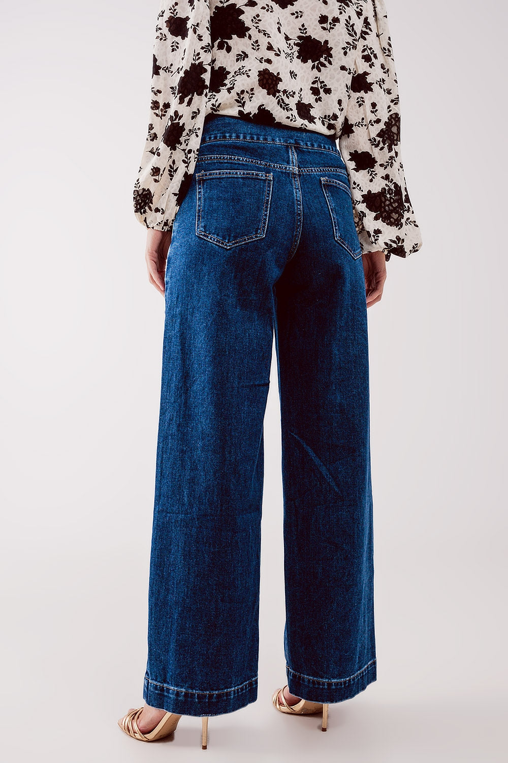 Button Front Jean in Mid Blue - Norellé
